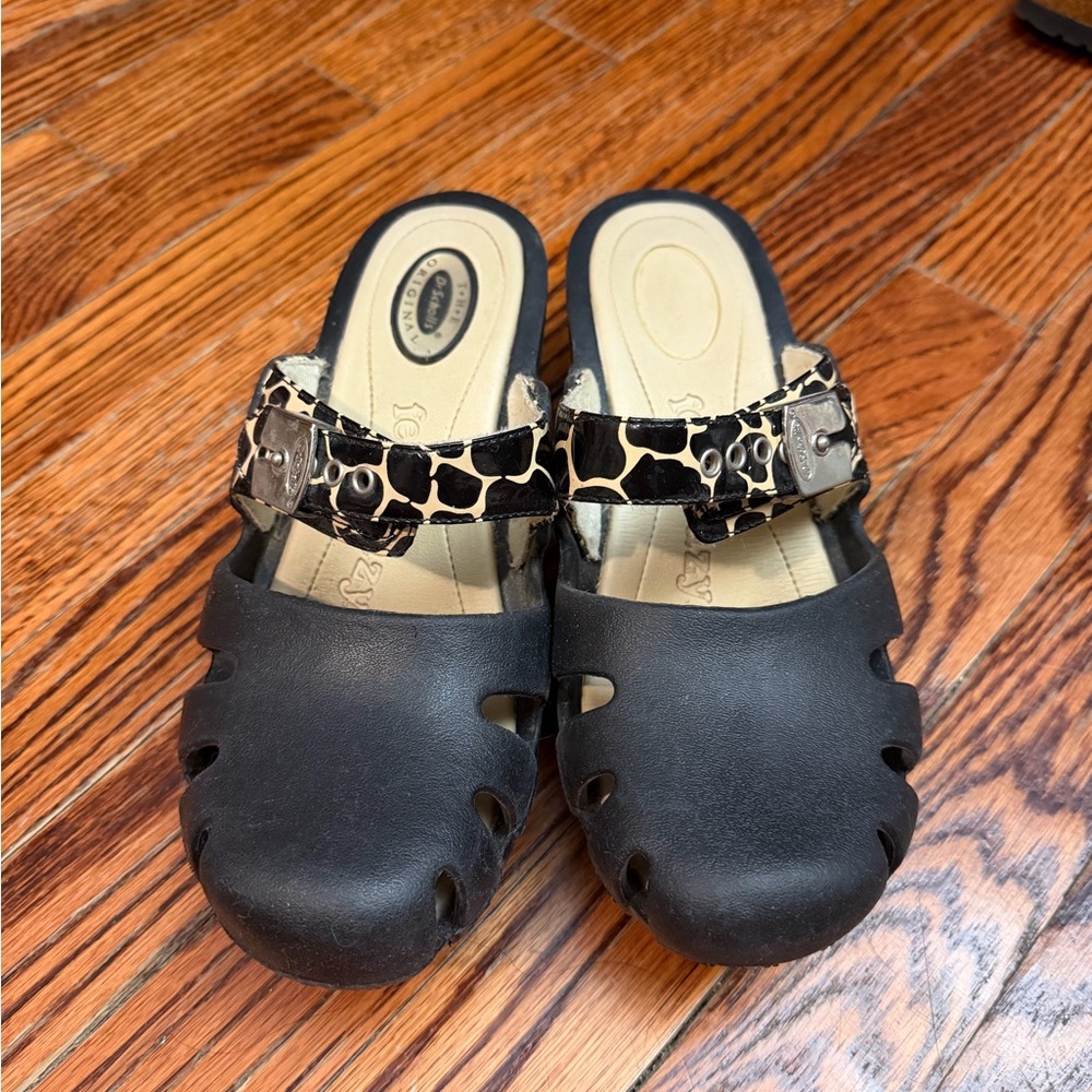 Dr. Scholl's Black and Cream Women's Mules